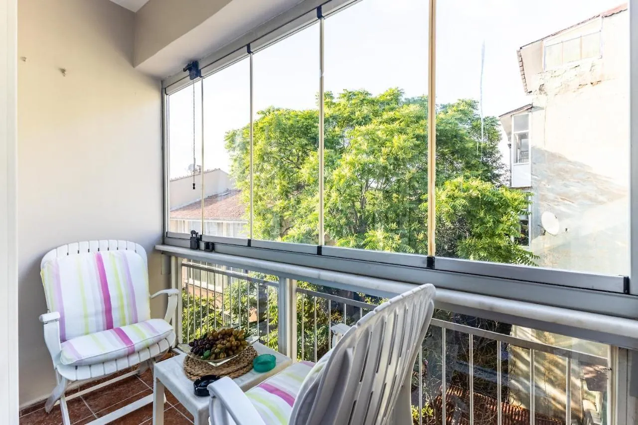 Chic Spacious Flat W Balcony 5 Min To Moda Coast Istanbul Apartment