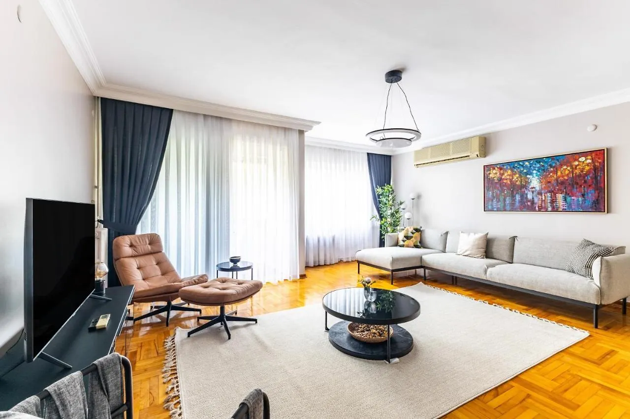 Chic Spacious Flat W Balcony 5 Min To Moda Coast Istanbul