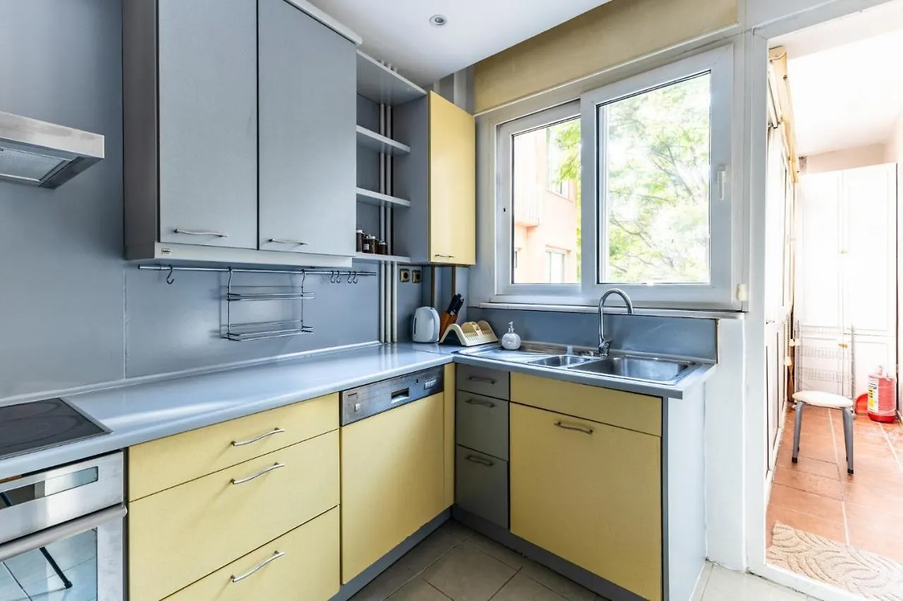 Chic Spacious Flat W Balcony 5 Min To Moda Coast Istanbul Apartment