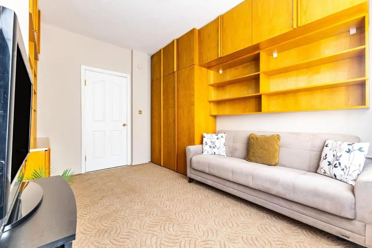 Apartment Chic Spacious Flat W Balcony 5 Min To Moda Coast Istanbul
